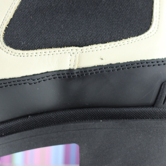 Simons Leather Bootie - Picture 14 of 15